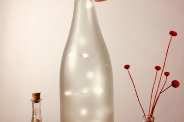 luminária garrafa reciclada