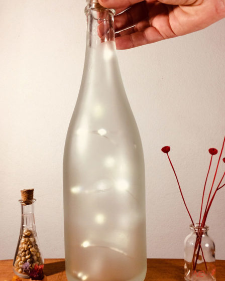 luminária garrafa reciclada